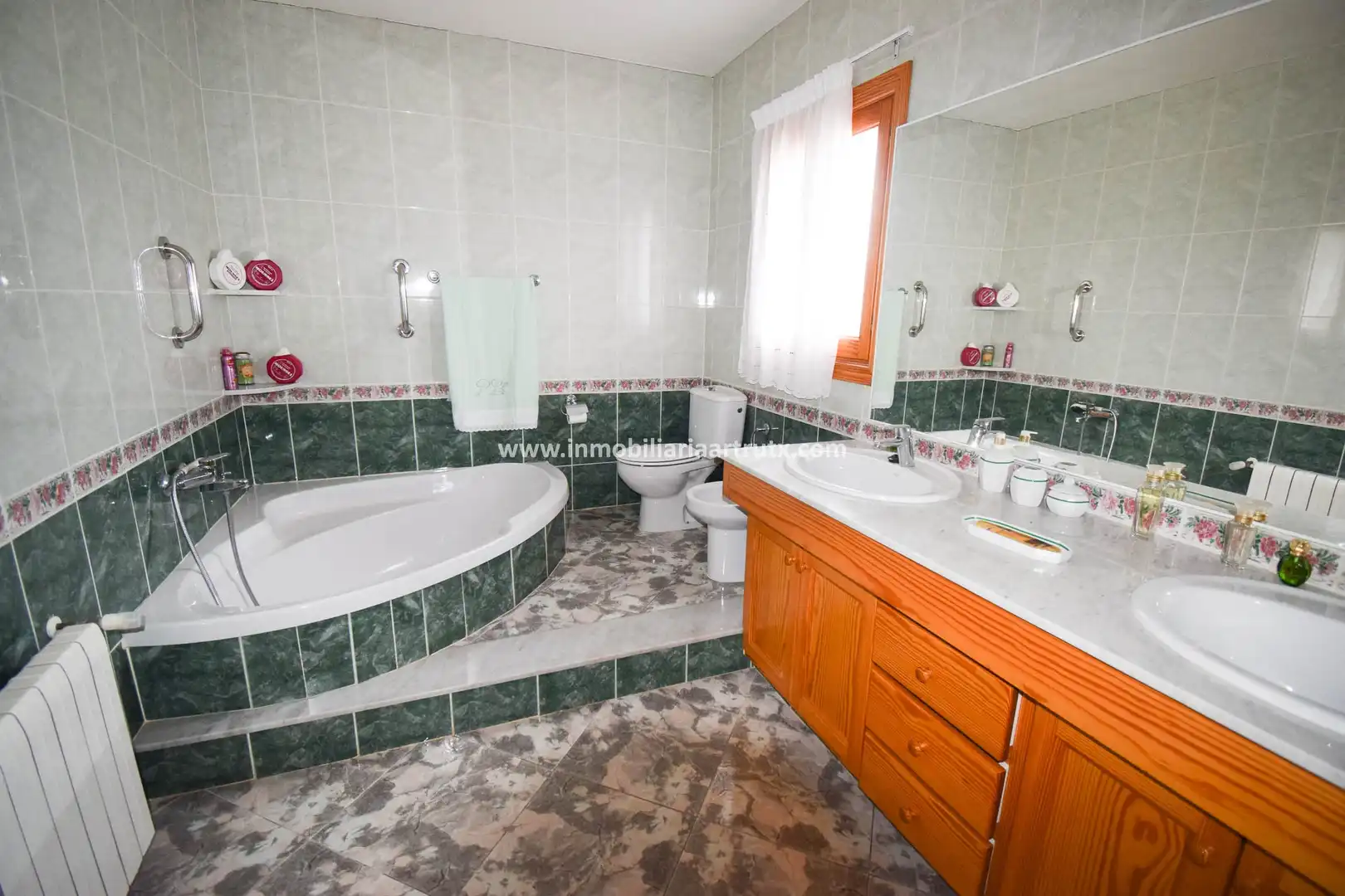 Bany de Casa o xalet en venda en Ciutadella de Menorca amb Calefacció, Jardí privat i Terrassa