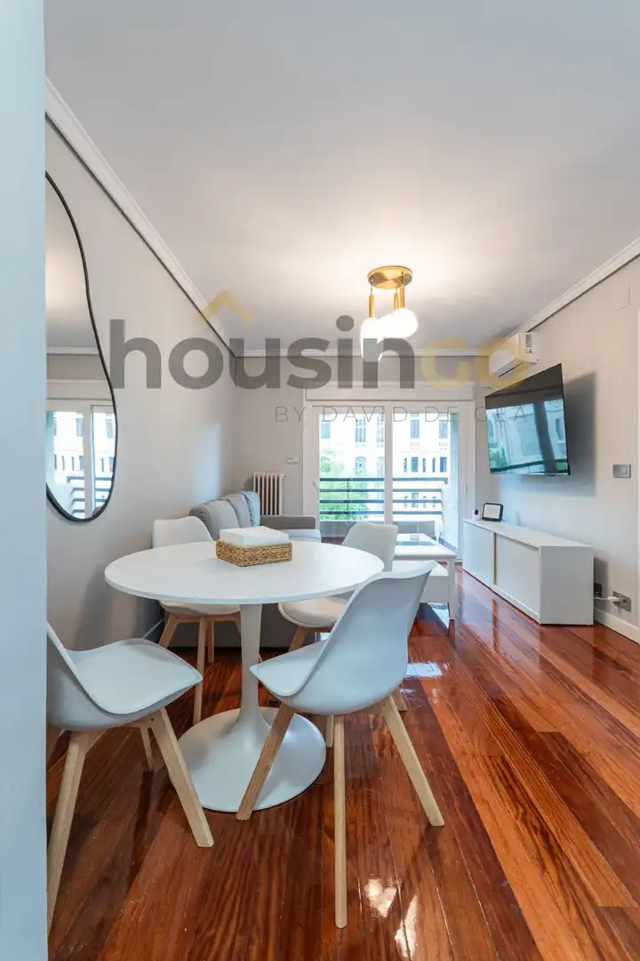 Living room of Flat for rent in Madrid  with Air Conditioner, Heating and Terrace