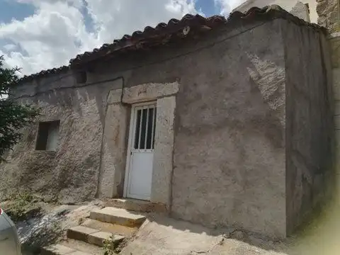 Vista exterior de Casa o xalet en venda en Muñotello, Ávila