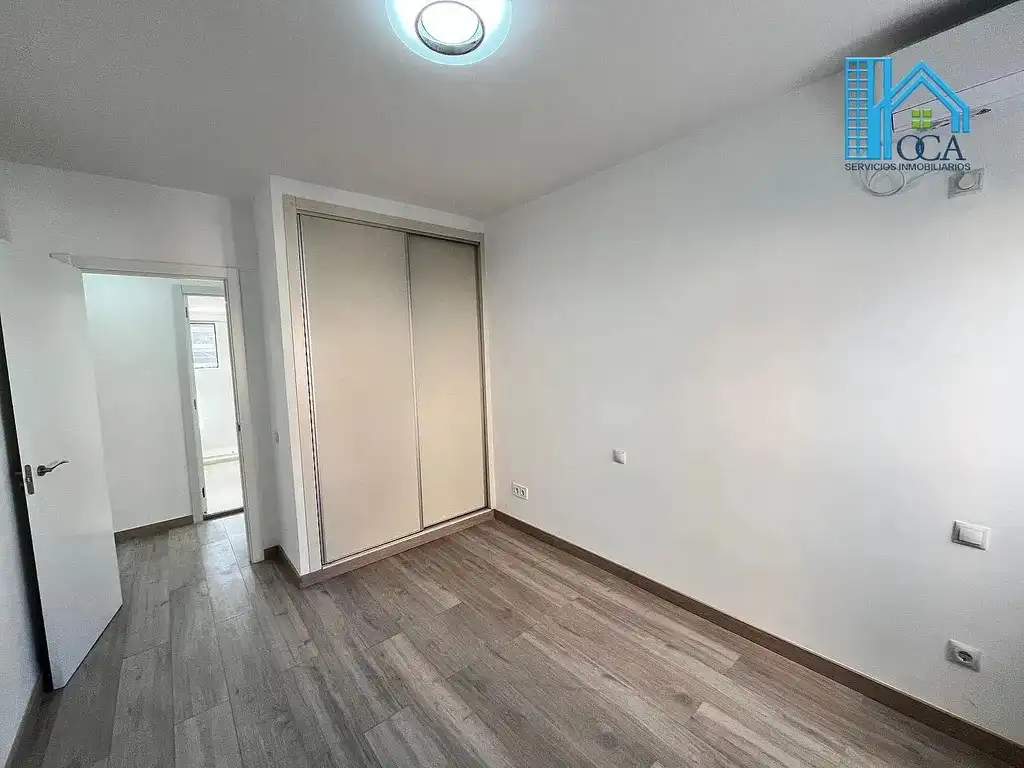 Bedroom of Flat for sale in Madrid  with Air Conditioner