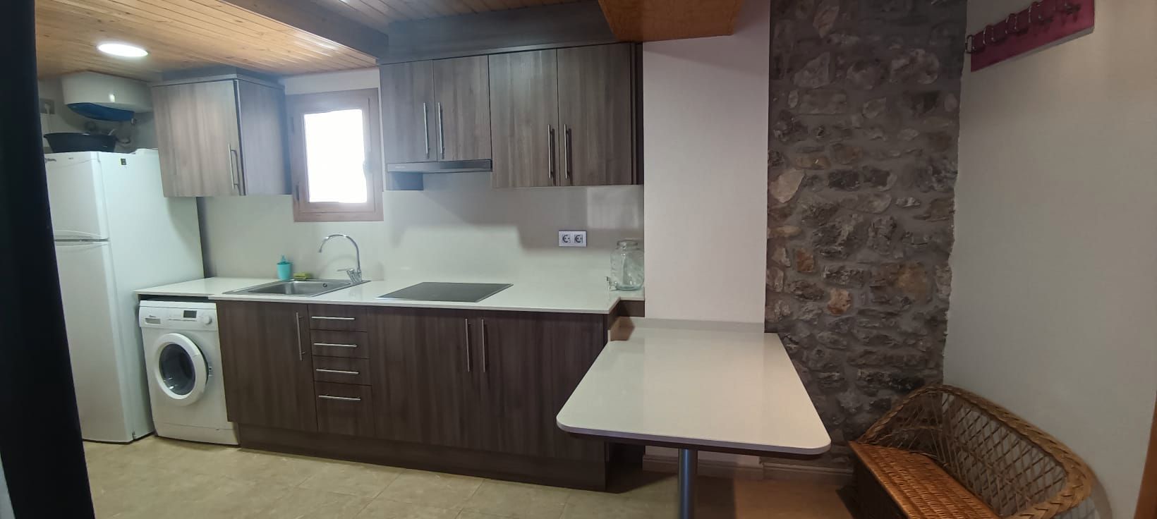 Cuina de Apartament de lloguer en Sant Llorenç de Morunys amb Calefacció, Moblat i Rentadora