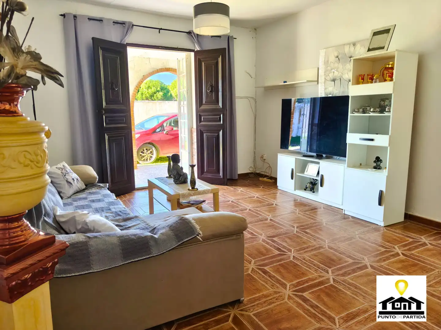 Sala d'estar de Finca rústica en venda en Hinojos amb Aire condicionat, Jardí privat i Terrassa