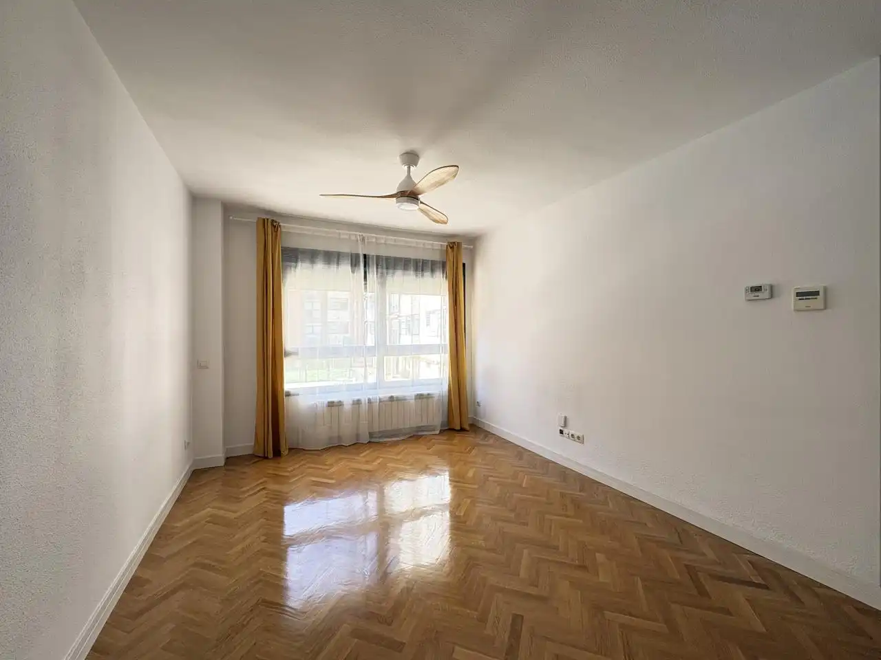 2 hab, 70m² en Sanchinarro, Hortaleza, Madrid - Image 2