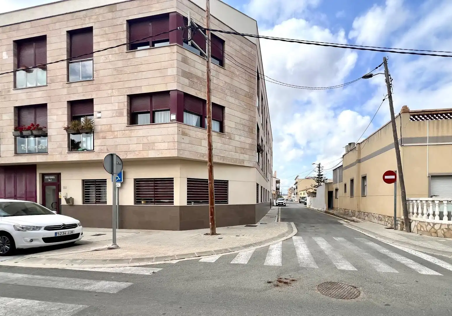 Vista exterior de Piso en venta en Deltebre con Alarma