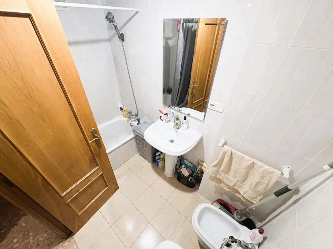 Baño de Piso en venta en Valencia con Aire acondicionado y Balcón
