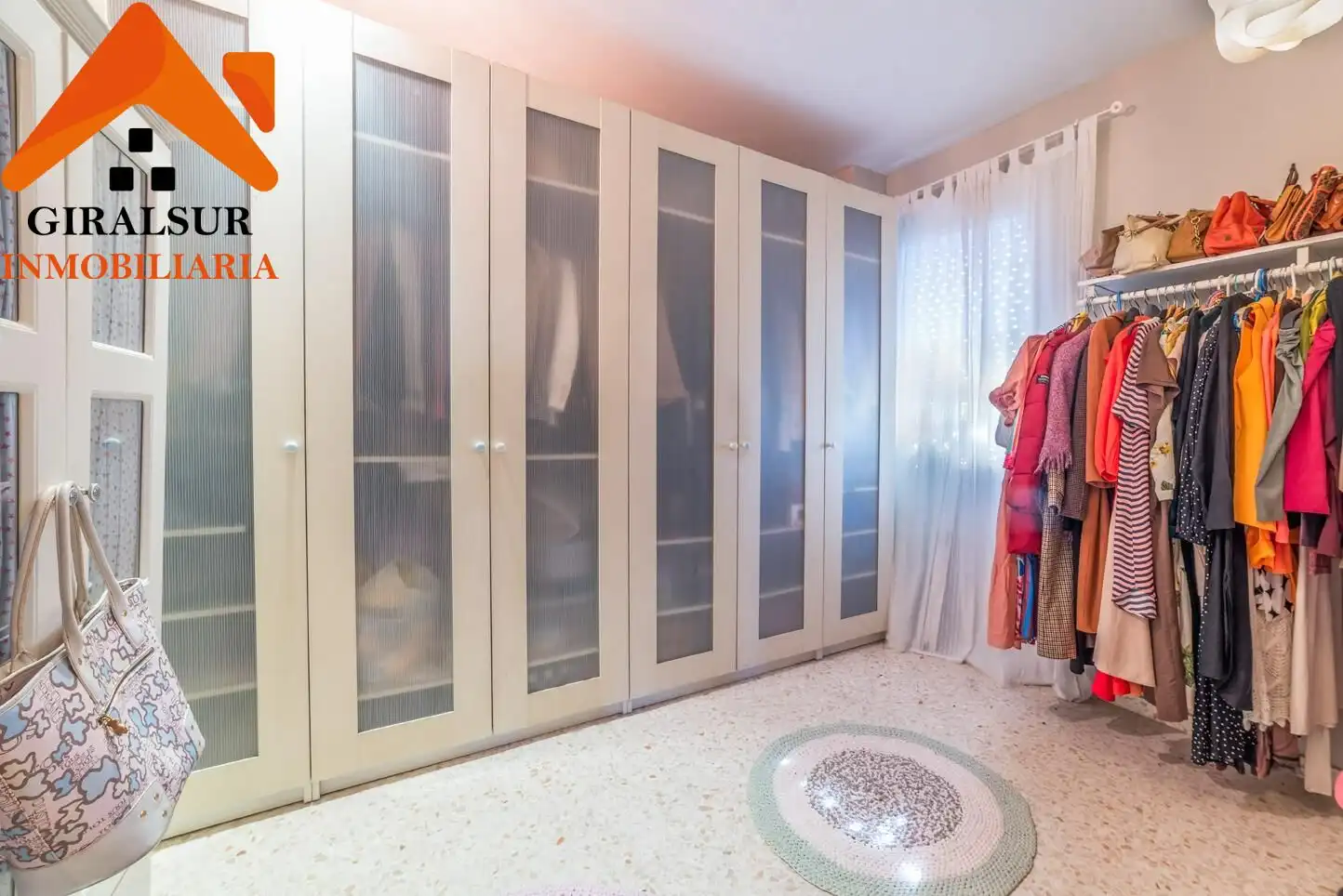 Bedroom of Flat for sale in Sevilla  with Air Conditioner and Storage room