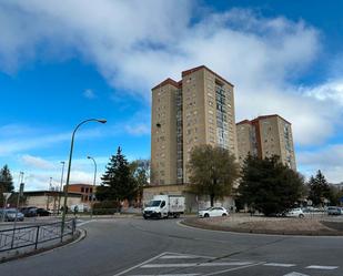 Vista exterior de Pis en venda en Burgos Capital amb Calefacció i Terrassa