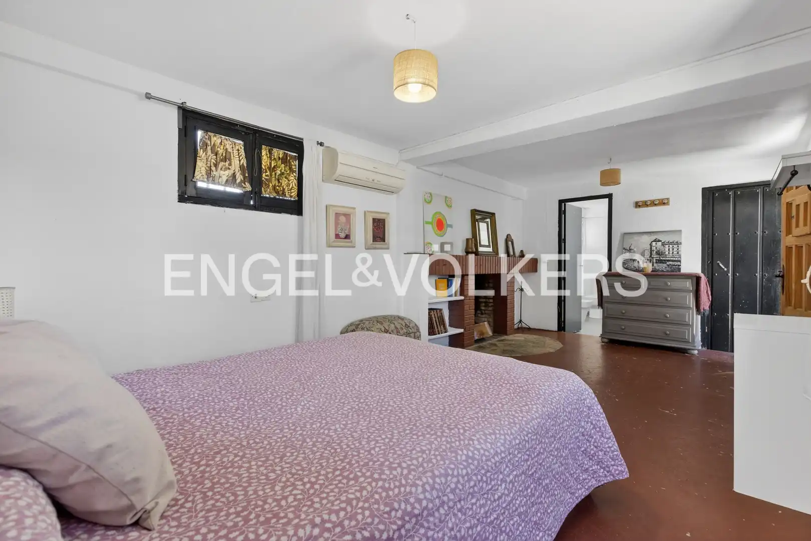Habitación de Finca rústica en venta en El Castillo de las Guardas con Aire acondicionado, Calefacción y Jardín privado