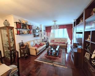 Sala d'estar de Pis en venda en Vigo  amb Calefacció, Parquet i Traster