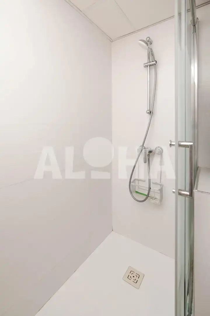 Bany de Apartament de lloguer en Valencia amb Aire condicionat, Calefacció i Moblat