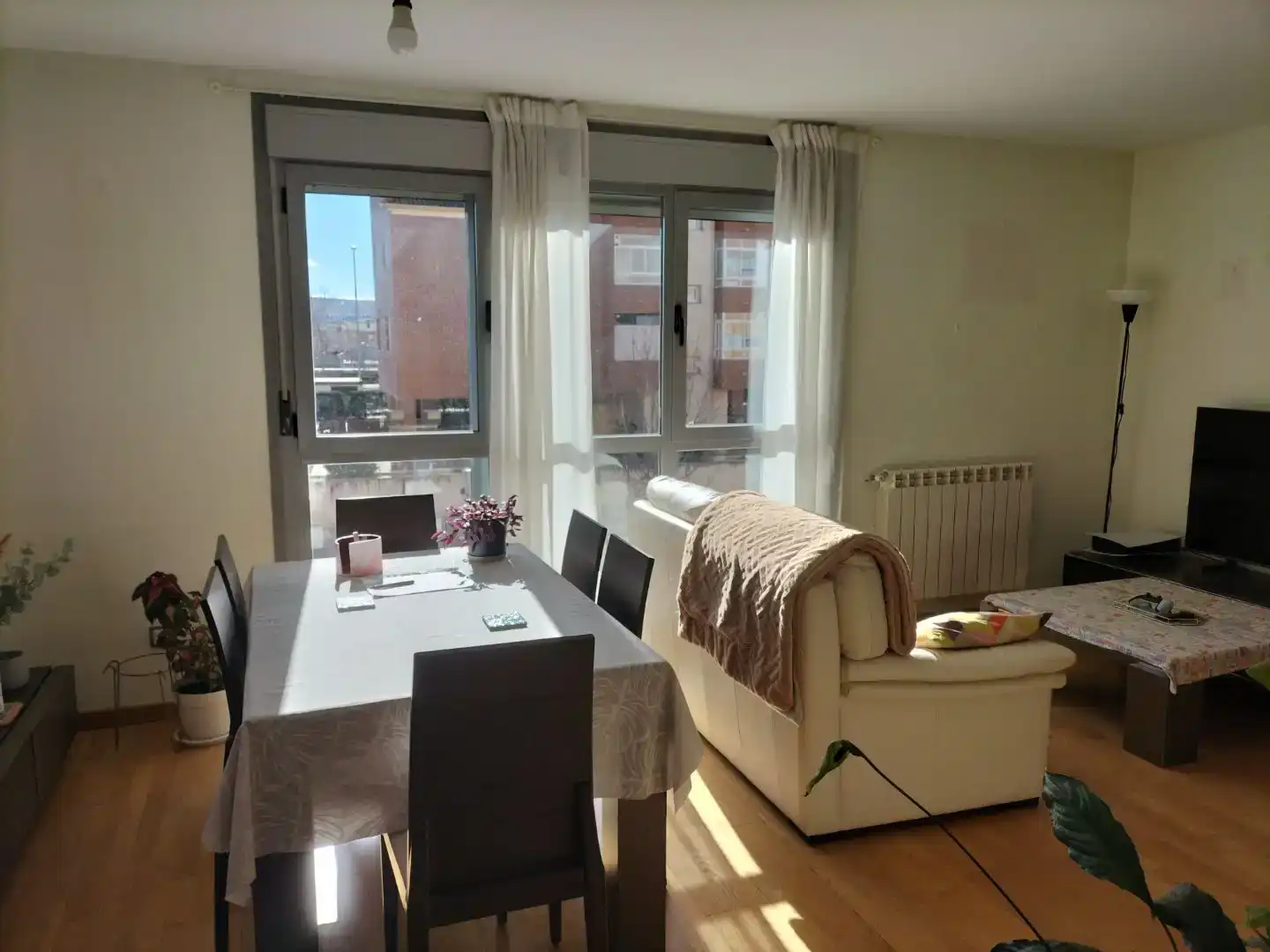 Sala d'estar de Pis en venda en Ávila Capital amb Balcó