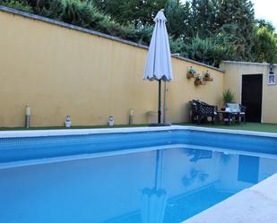 Swimming pool of House or chalet for sale in Úbeda  with Heating, Private garden and Parquet flooring