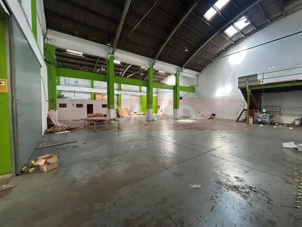 Industrial building for sale in Calle Crom Del, imagen 10