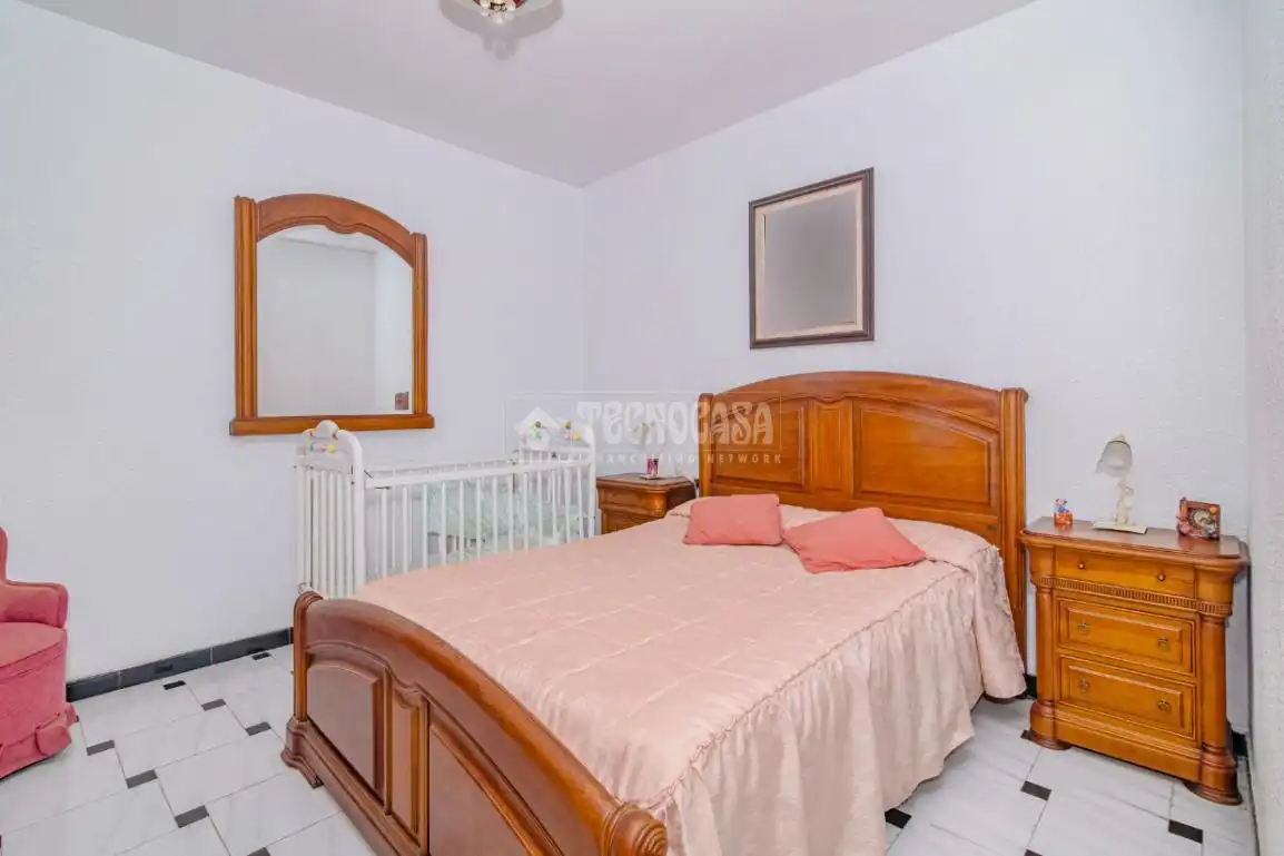 Habitación de Casa adosada en venta en Rute con Terraza y Balcón