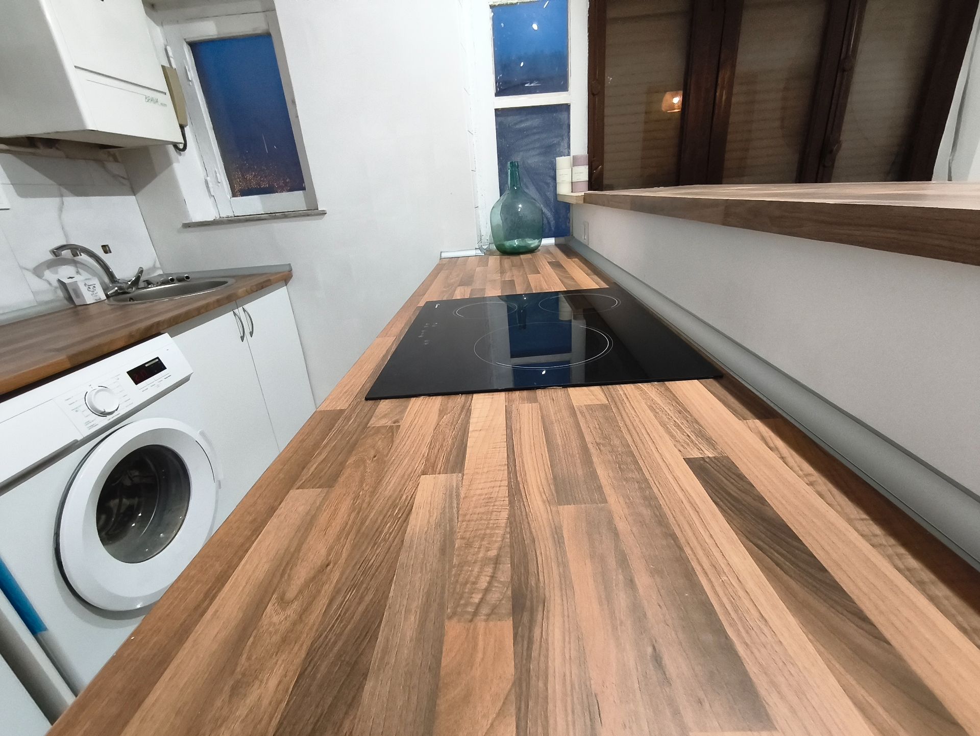 Cuina de Pis en venda en Oviedo  amb Calefacció, Parquet i Moblat