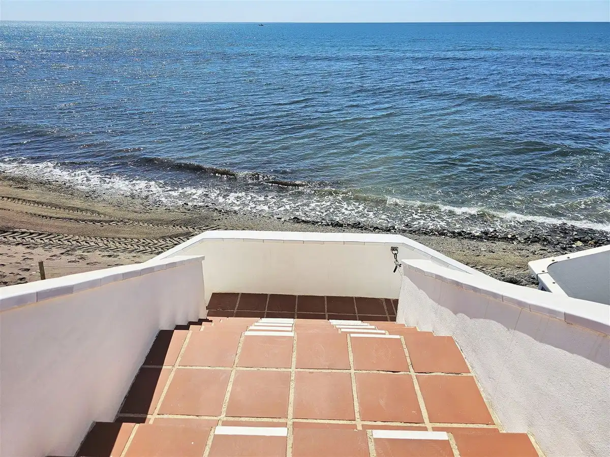 Casa o xalet en venda a Calle Playa del Chaparral, 19, El Faro de Calaburra - Chaparral