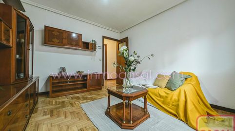 Foto 2 de Piso en venta en Rio Deva, Fozaneldi - Tenderina, Oviedo