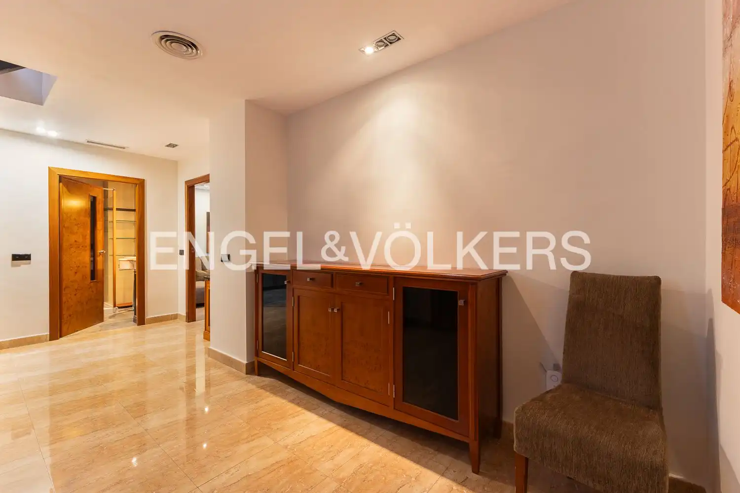Maisonette zur Miete in Valencia mit Klimaanlage, Heizung und Parkett