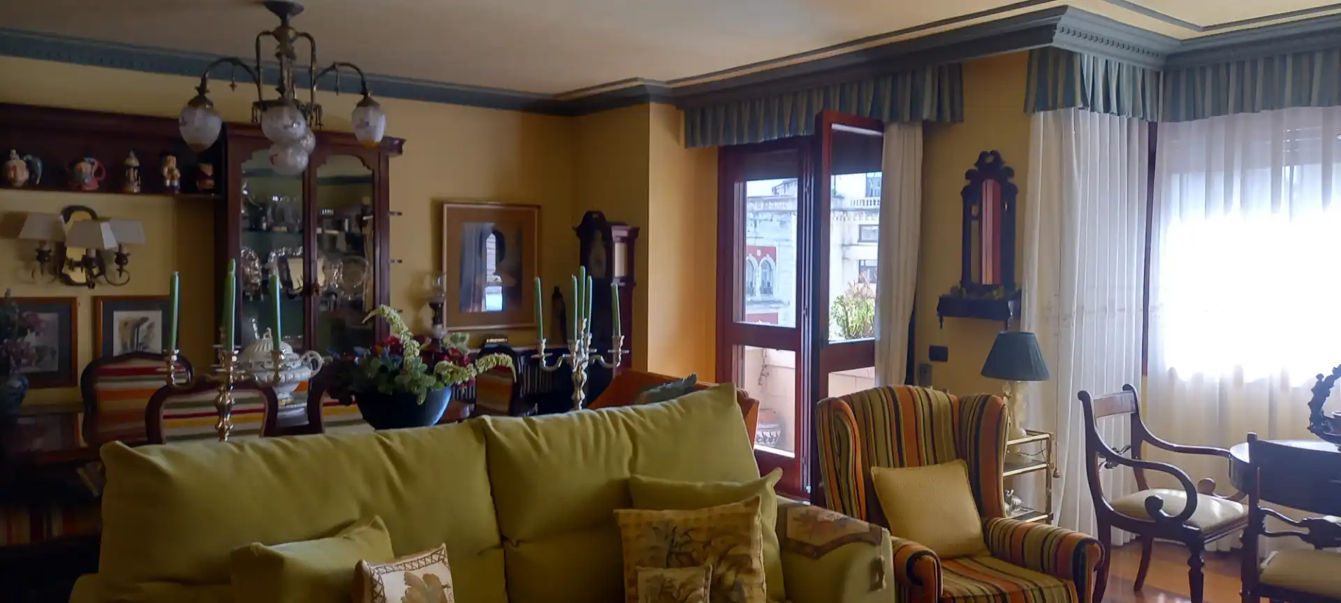 Sala de estar de Piso en venta en Gijón  con Calefacción, Parquet y Terraza