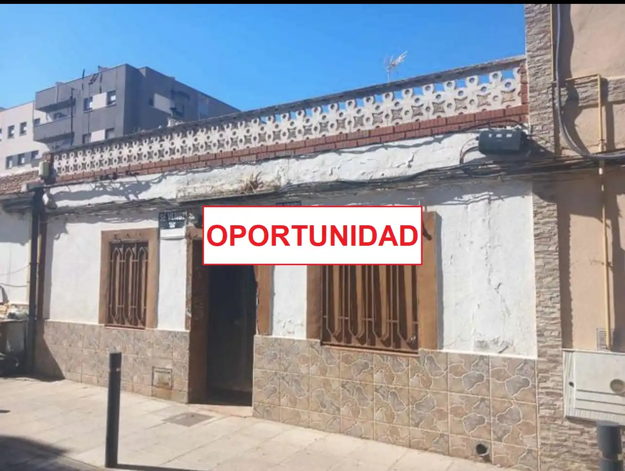 Vista exterior de Casa o xalet en venda en Ciudad Real