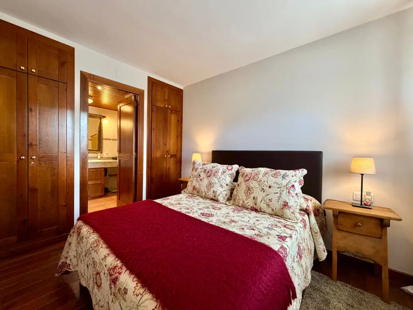 Habitación de Piso en venta en Naut Aran con Calefacción, Parquet y Terraza