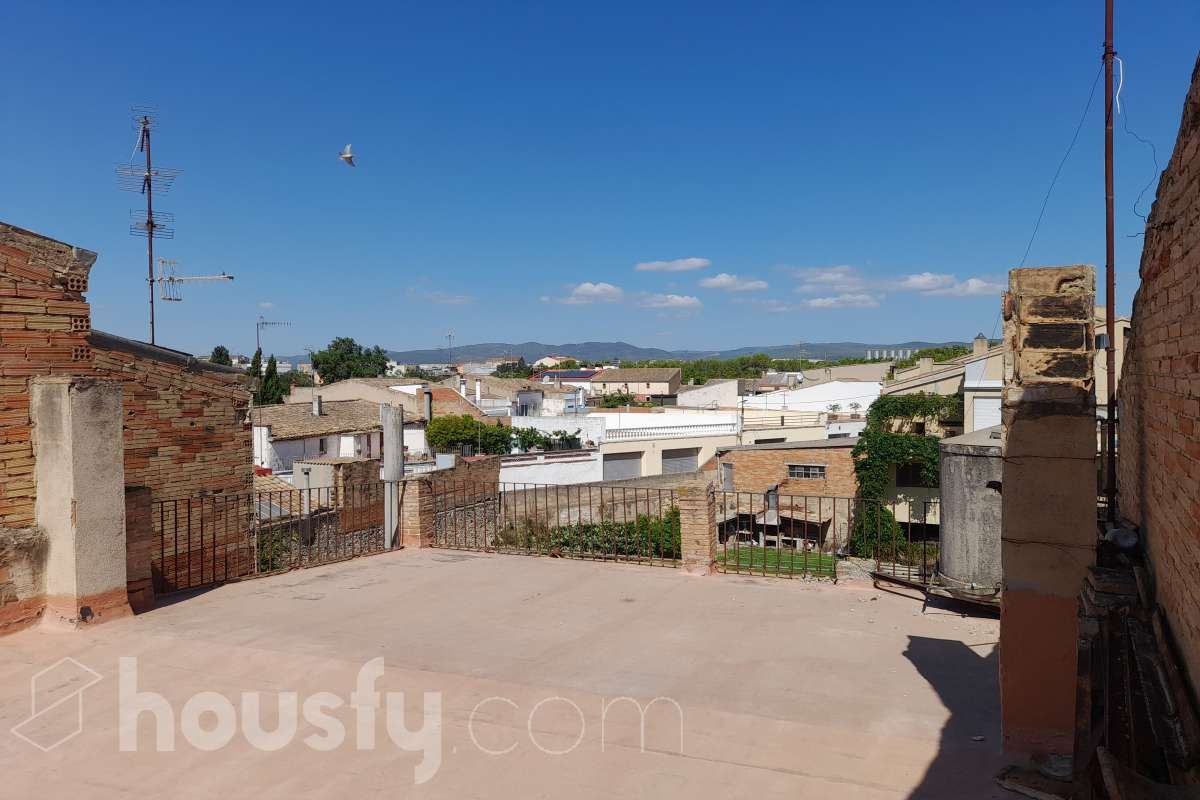Exterior view of House or chalet for sale in Santa Margarida I Els Monjos  with Private garden, Terrace and Storage room