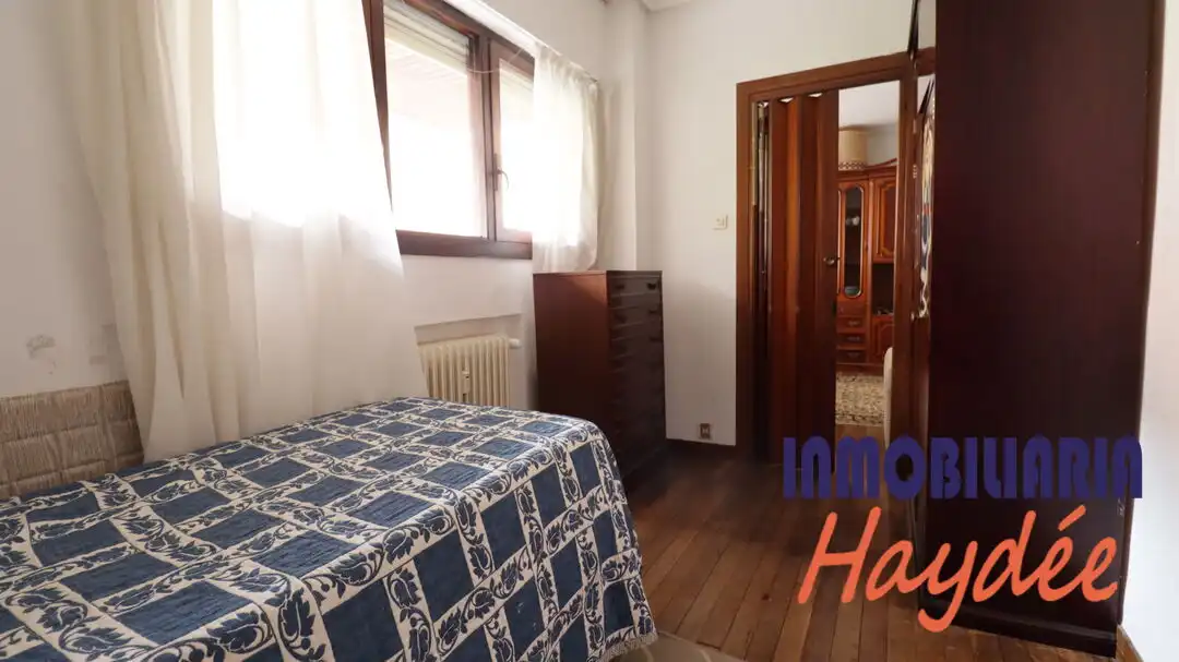 Bedroom of Flat for sale in Getxo   with Heating, Private garden and Storage room