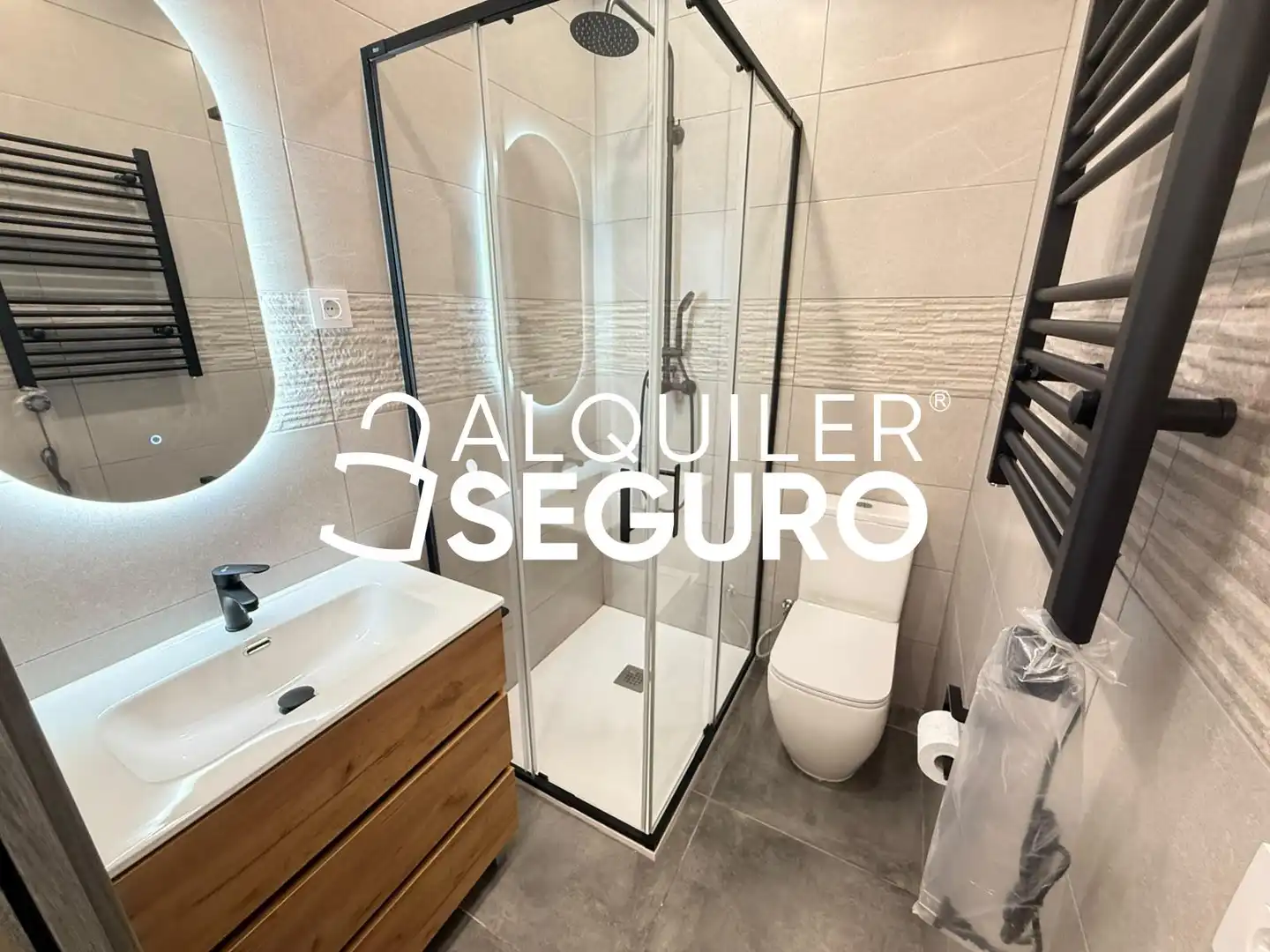 Baño de Piso de alquiler en Barrio de Salamanca
