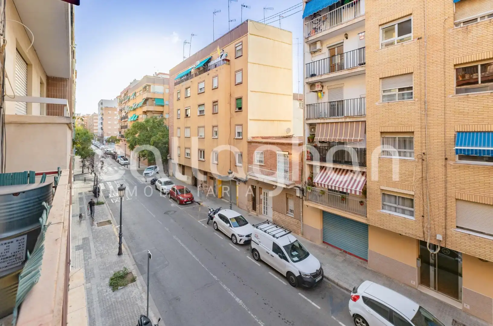 Vista exterior de Piso en venta en Valencia con Balcón