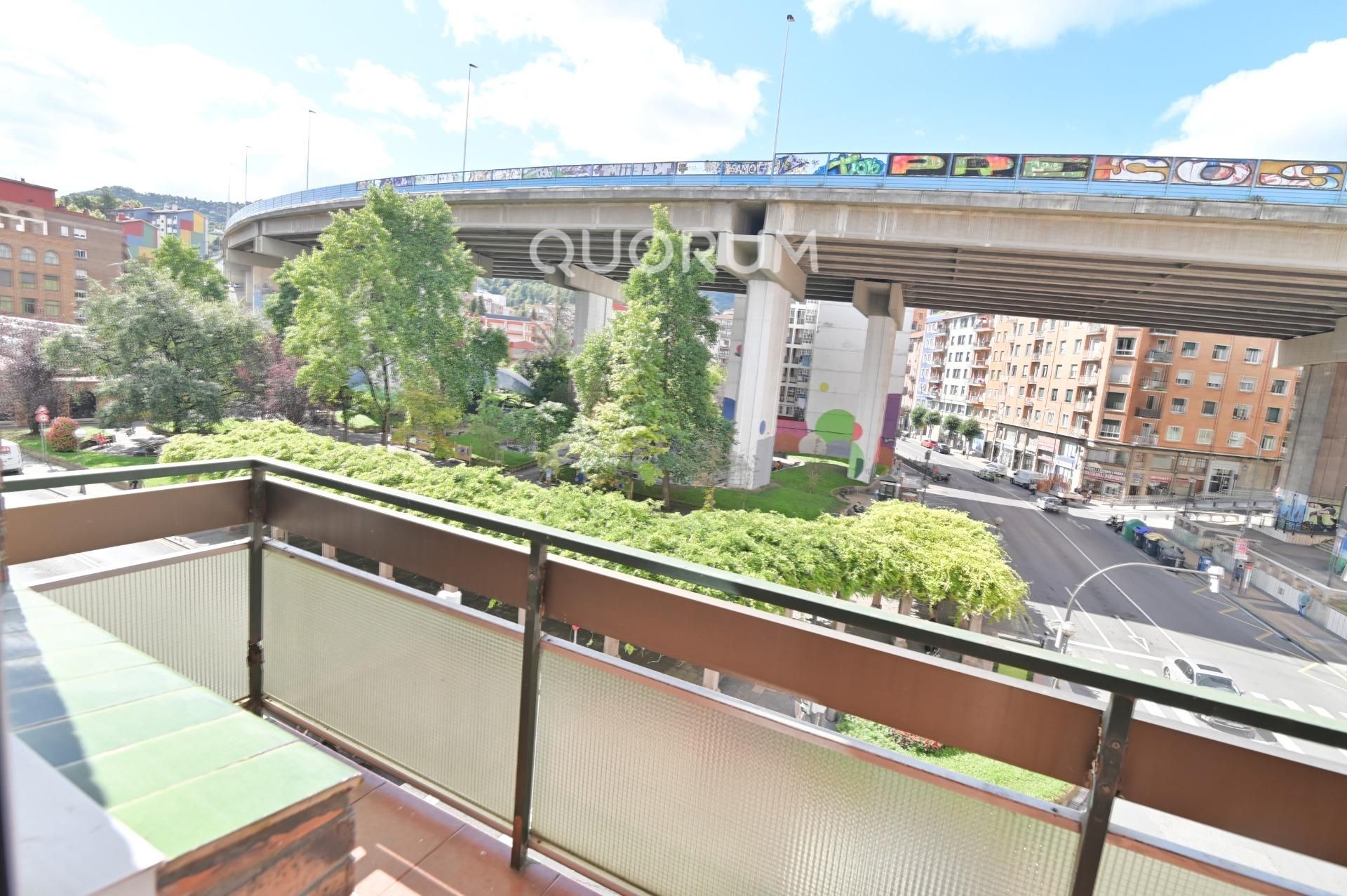 Terrassa de Pis de lloguer en Bilbao  amb Calefacció i Terrassa