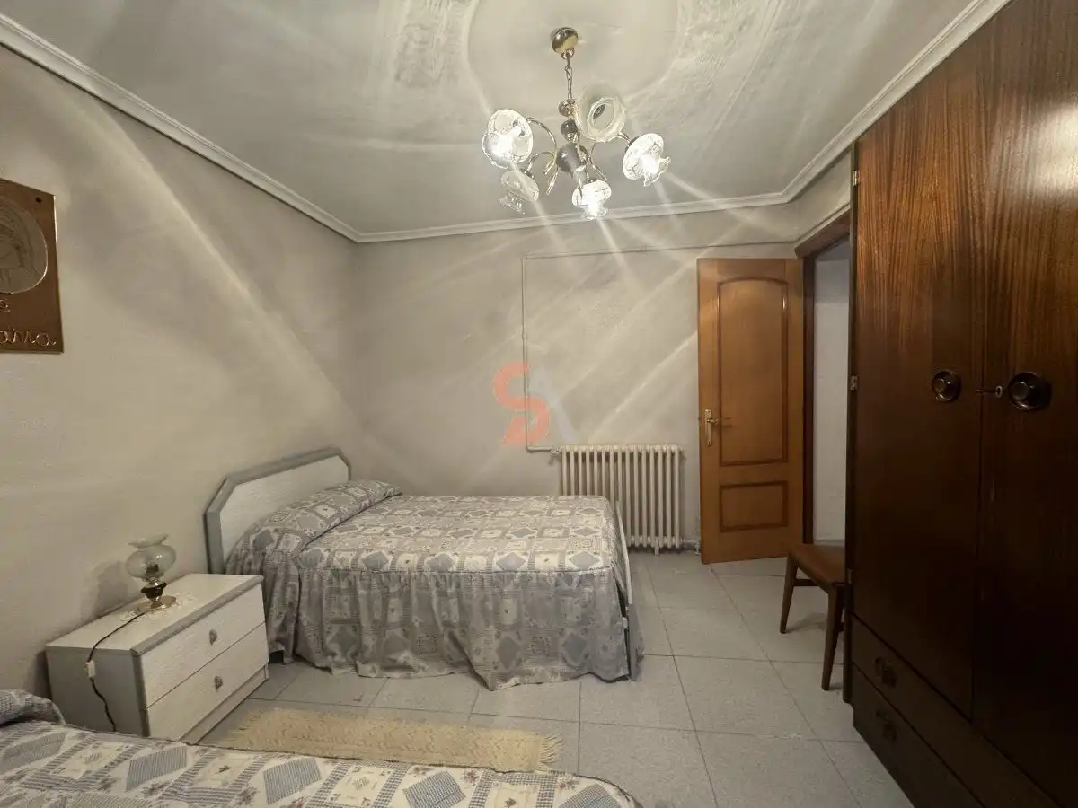 Dormitori de Casa o xalet en venda en Renedo de Esgueva amb Calefacció