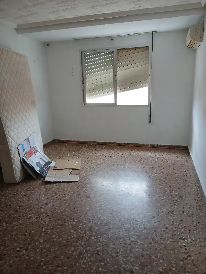 Flat with terrace for sale in Plaça de Benicalap, imagen 4