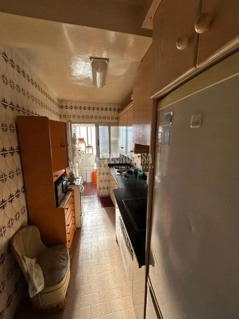 Cocina de Piso en venta en Granada con Balcón