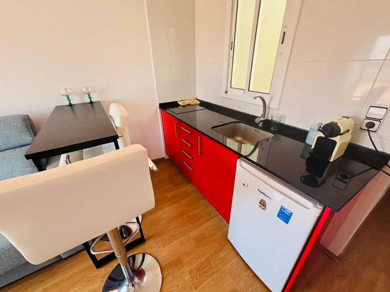 Kitchen of Apartments for sale in Vilanova i la Geltrú  with Air Conditioner and Parquet flooring
