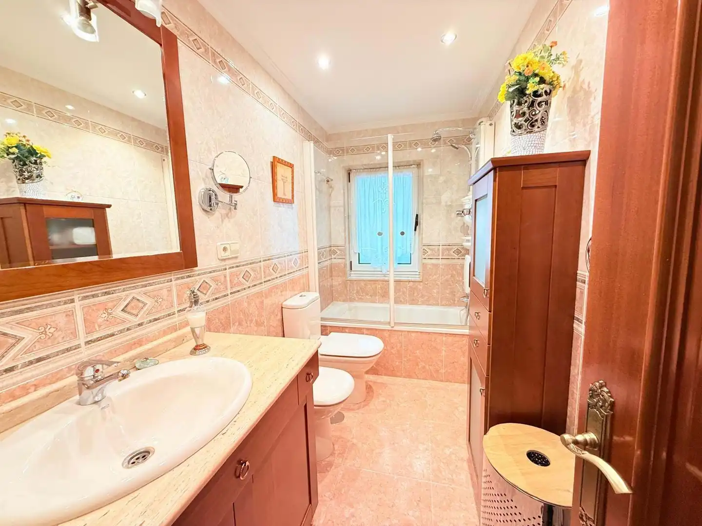Bathroom of Flat for sale in Gijón   with Heating