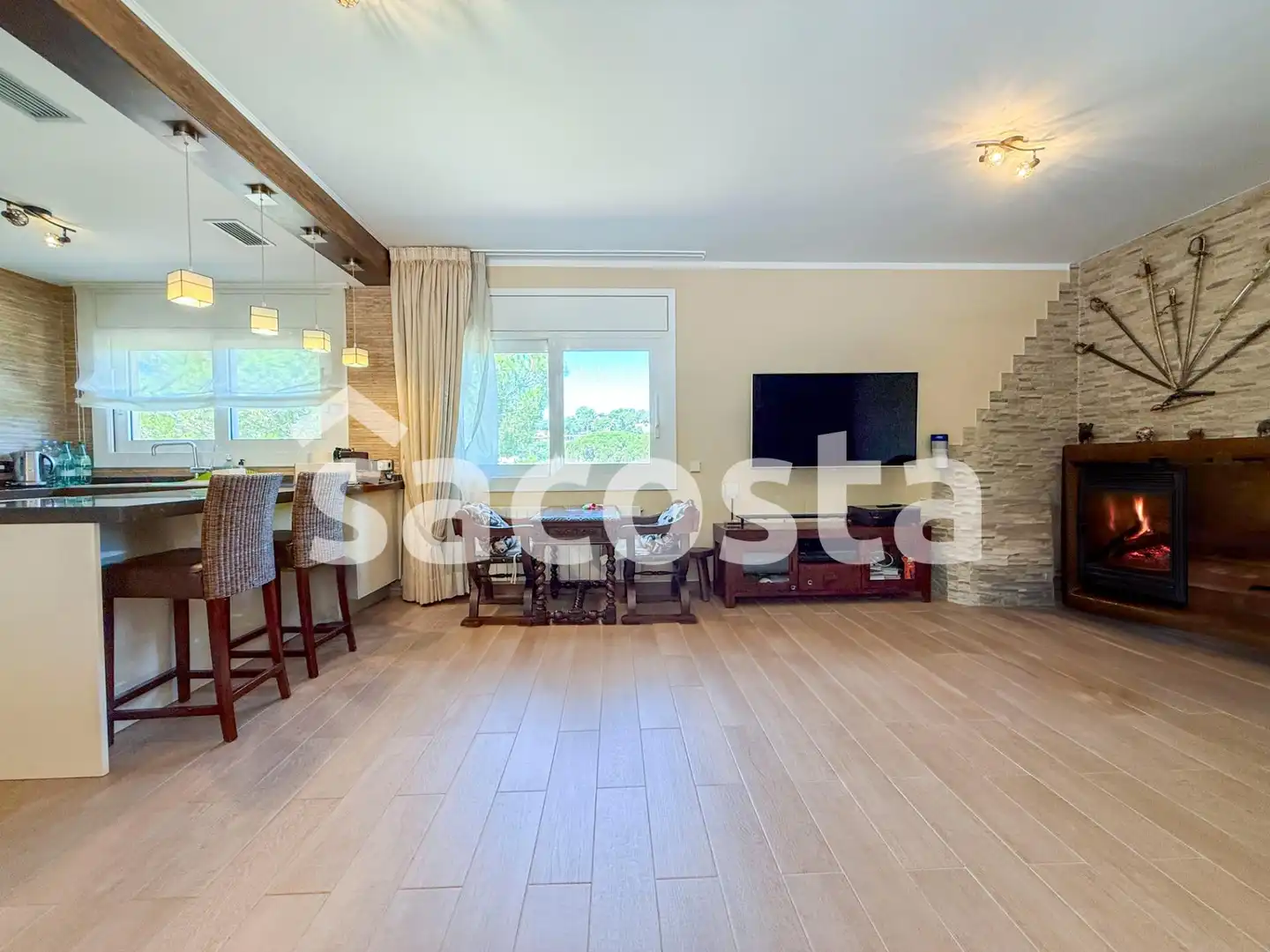 Sala d'estar de Casa o xalet en venda en Lloret de Mar amb Aire condicionat, Jardí privat i Parquet