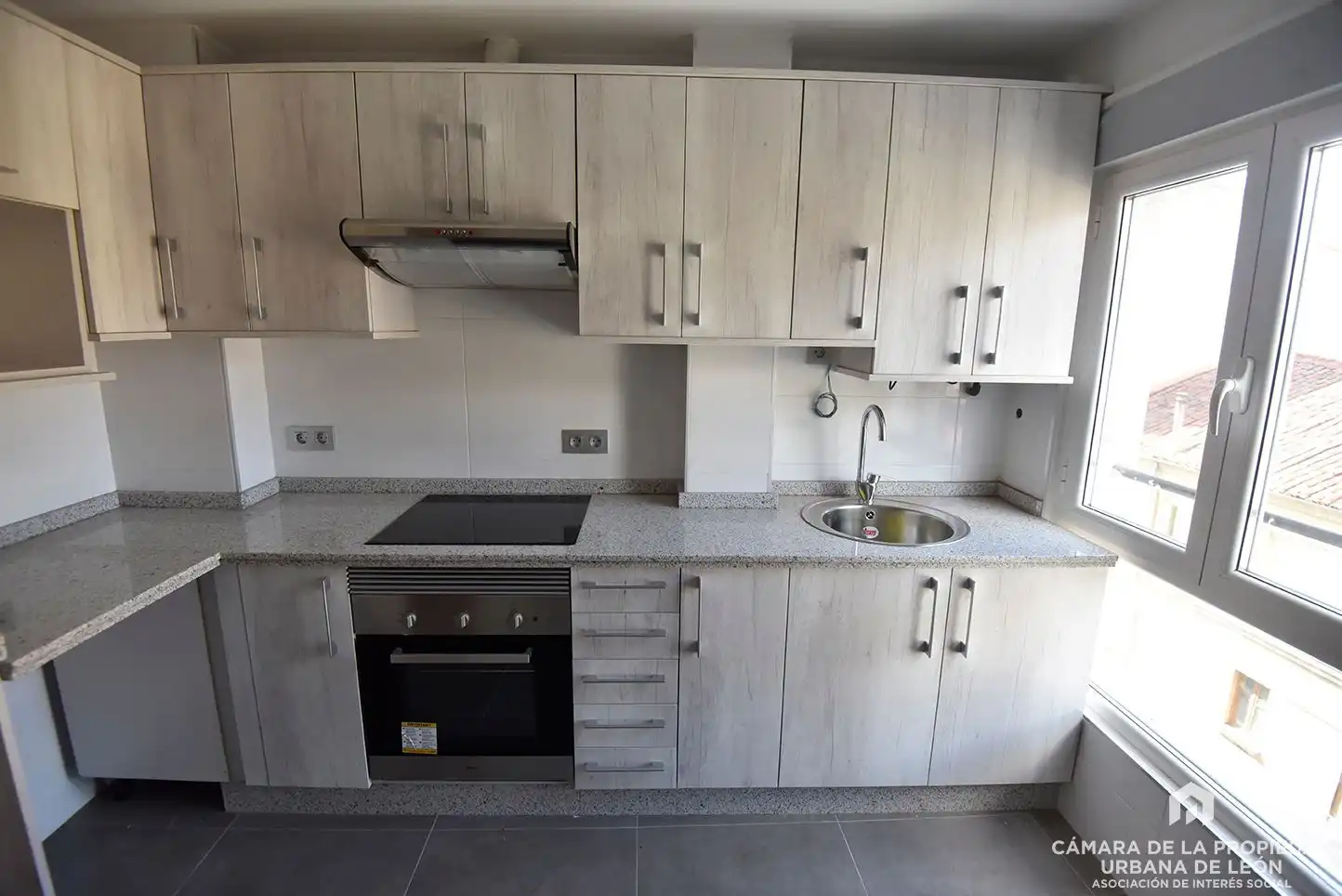 Cocina de Piso de alquiler en León Capital  con Calefacción