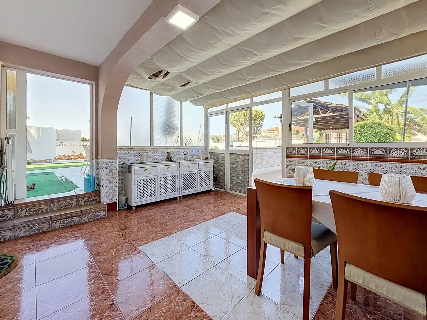 Terrassa de Casa o xalet en venda en Torrevieja amb Aire condicionat, Jardí privat i Piscina