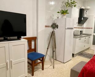 Sala d'estar de Apartament de lloguer en  Sevilla Capital amb Aire condicionat, Calefacció i Moblat