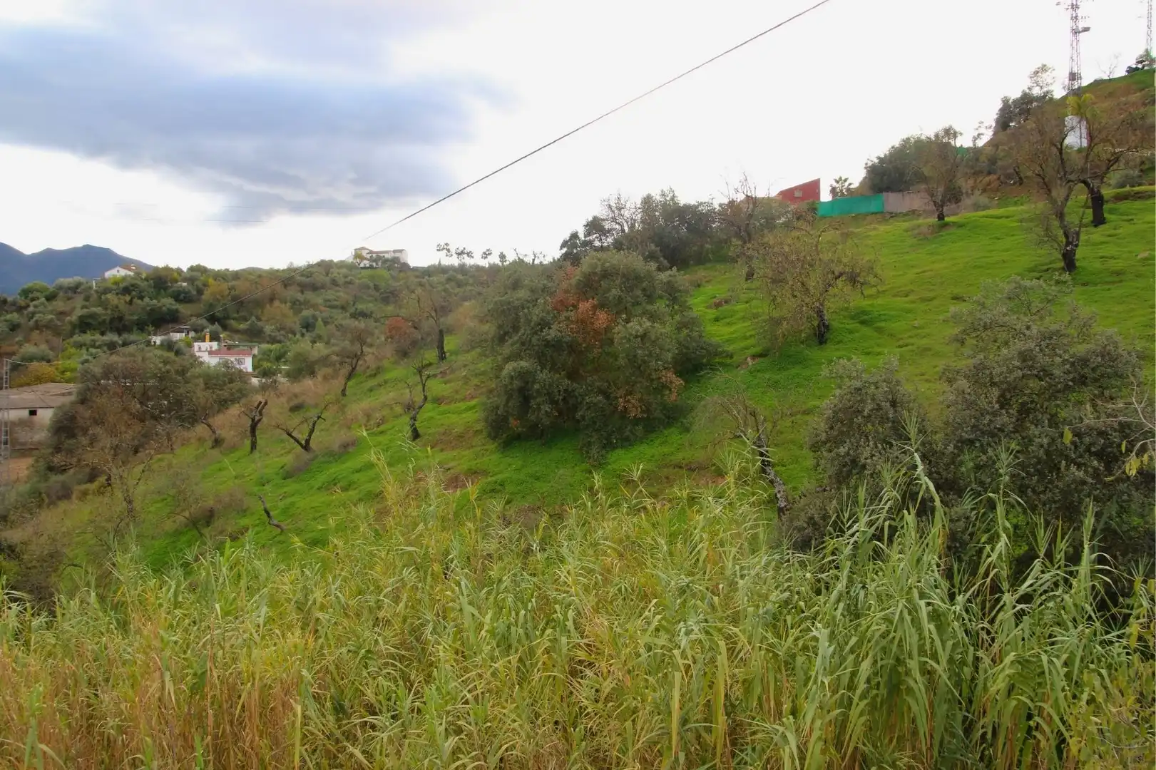 Houses for sale in Guaro  with Air Conditioner, Heating and Private garden