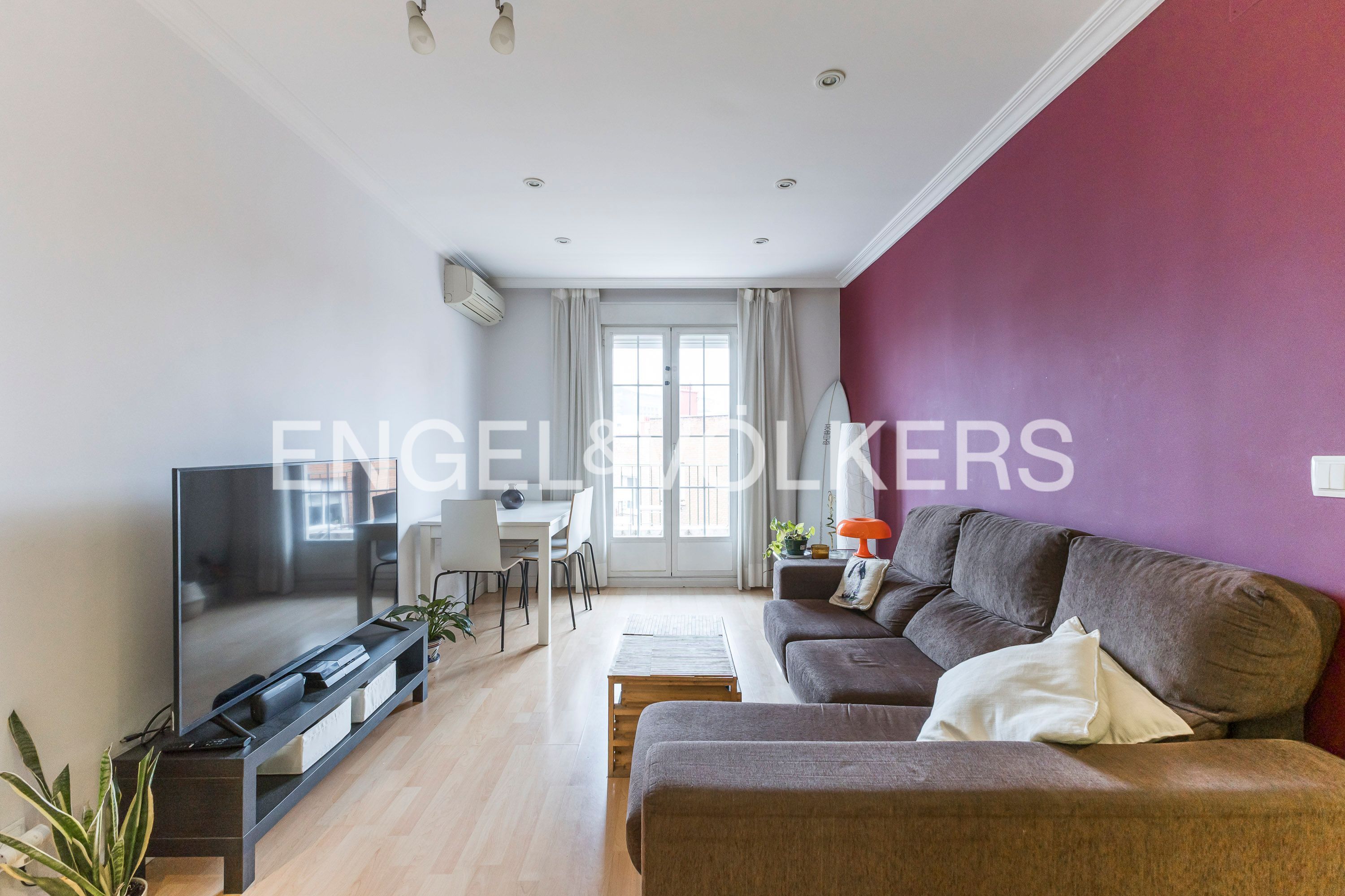Sala de estar de Apartamento de alquiler en  Madrid Capital con Aire acondicionado, Calefacción y Terraza