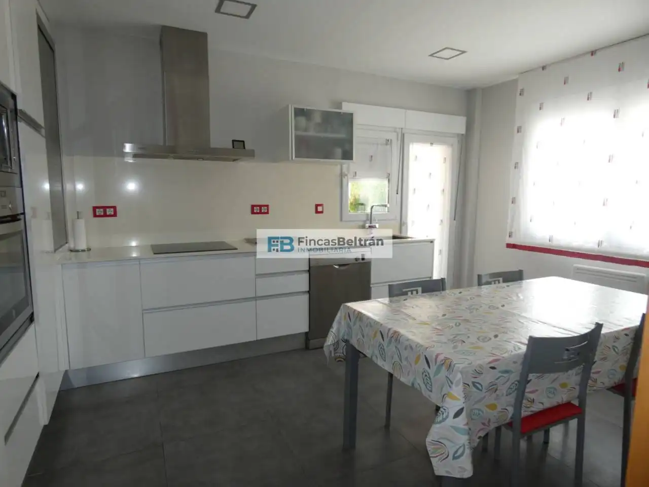 Cocina de Casa o chalet en venta en Benicarló con Aire acondicionado, Jardín privado y Terraza