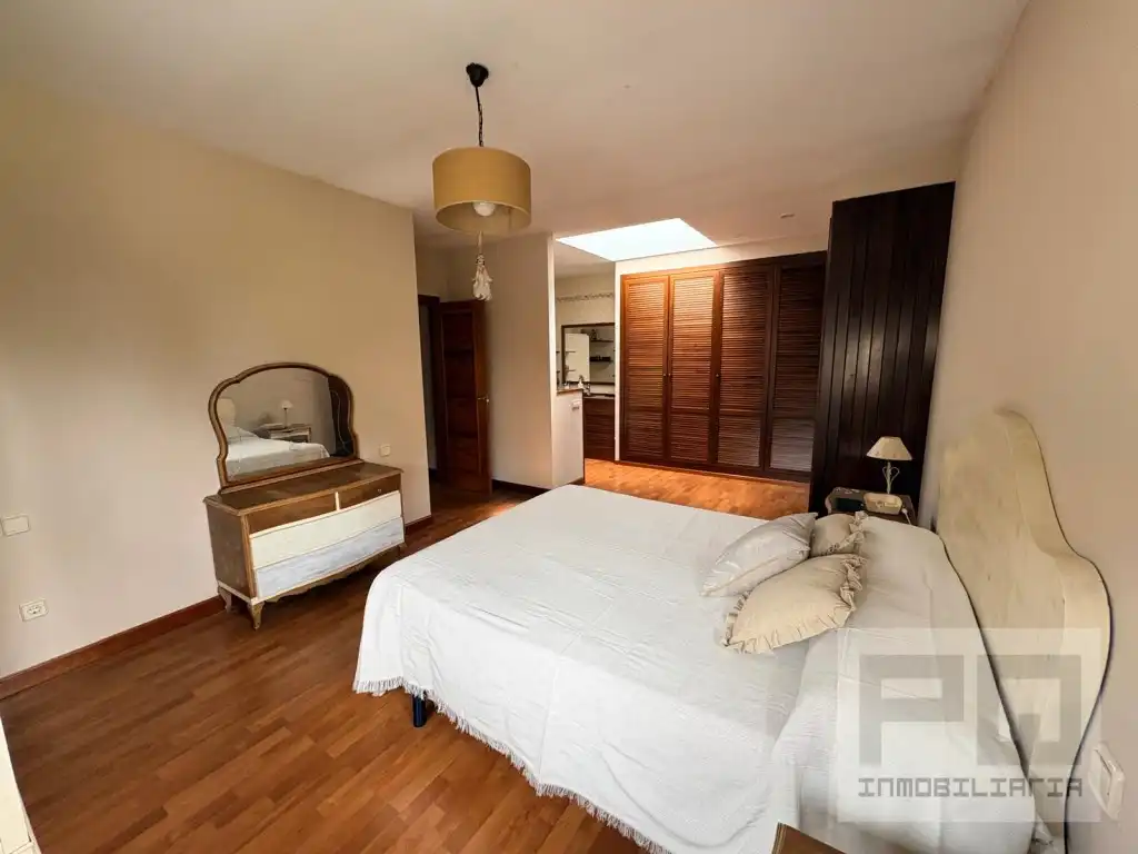 Schlafzimmer von Haus oder Chalet zum Verkauf in Las Navas del Marqués  mit Ofen, Waschmaschine und Mikrowelle