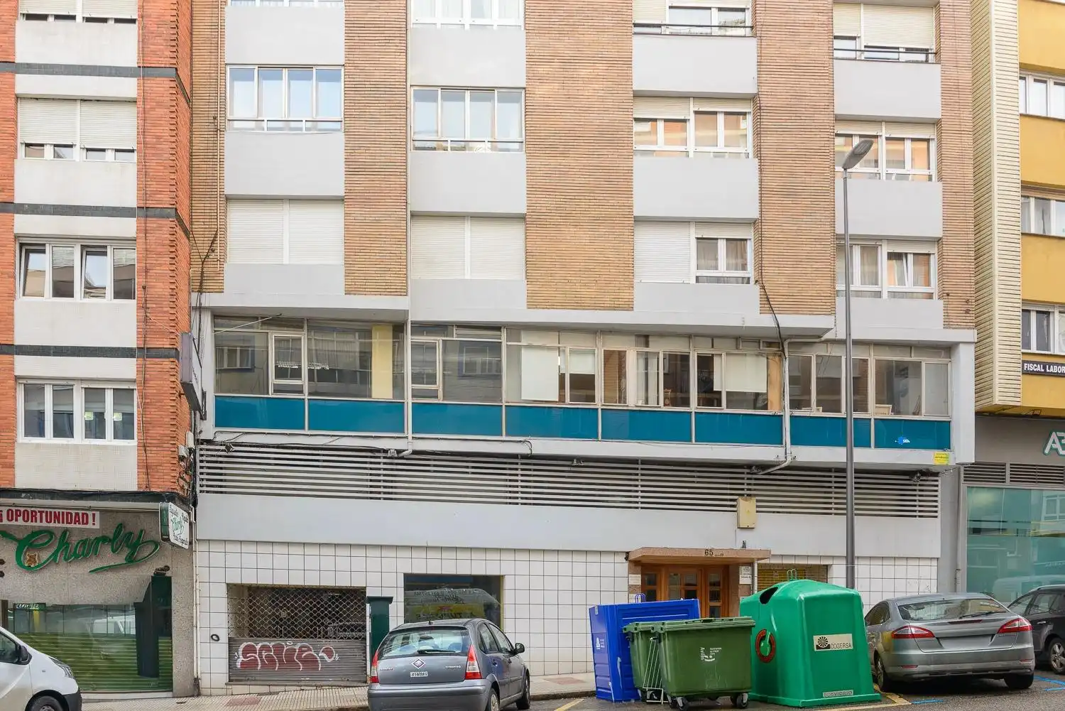 Vista exterior de Oficina en venda en Avilés