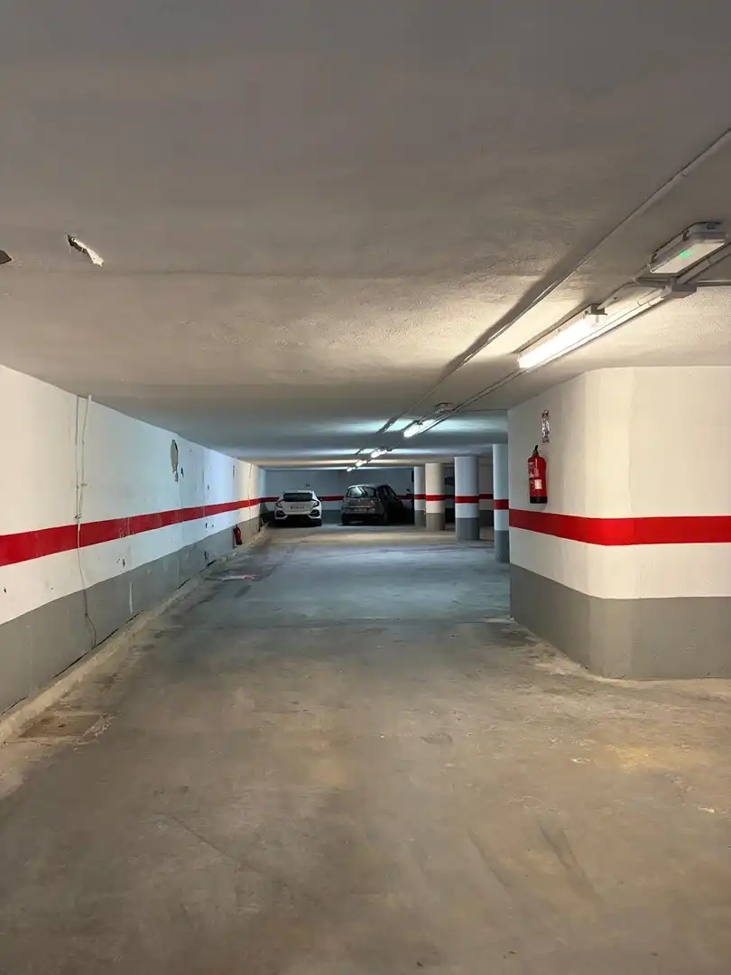 Parkplatz von Garage zum Verkauf in Valencia
