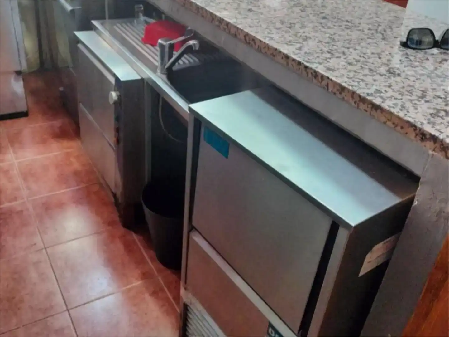 Cuina de Local en venda en Madrid amb Aire condicionat i Moblat