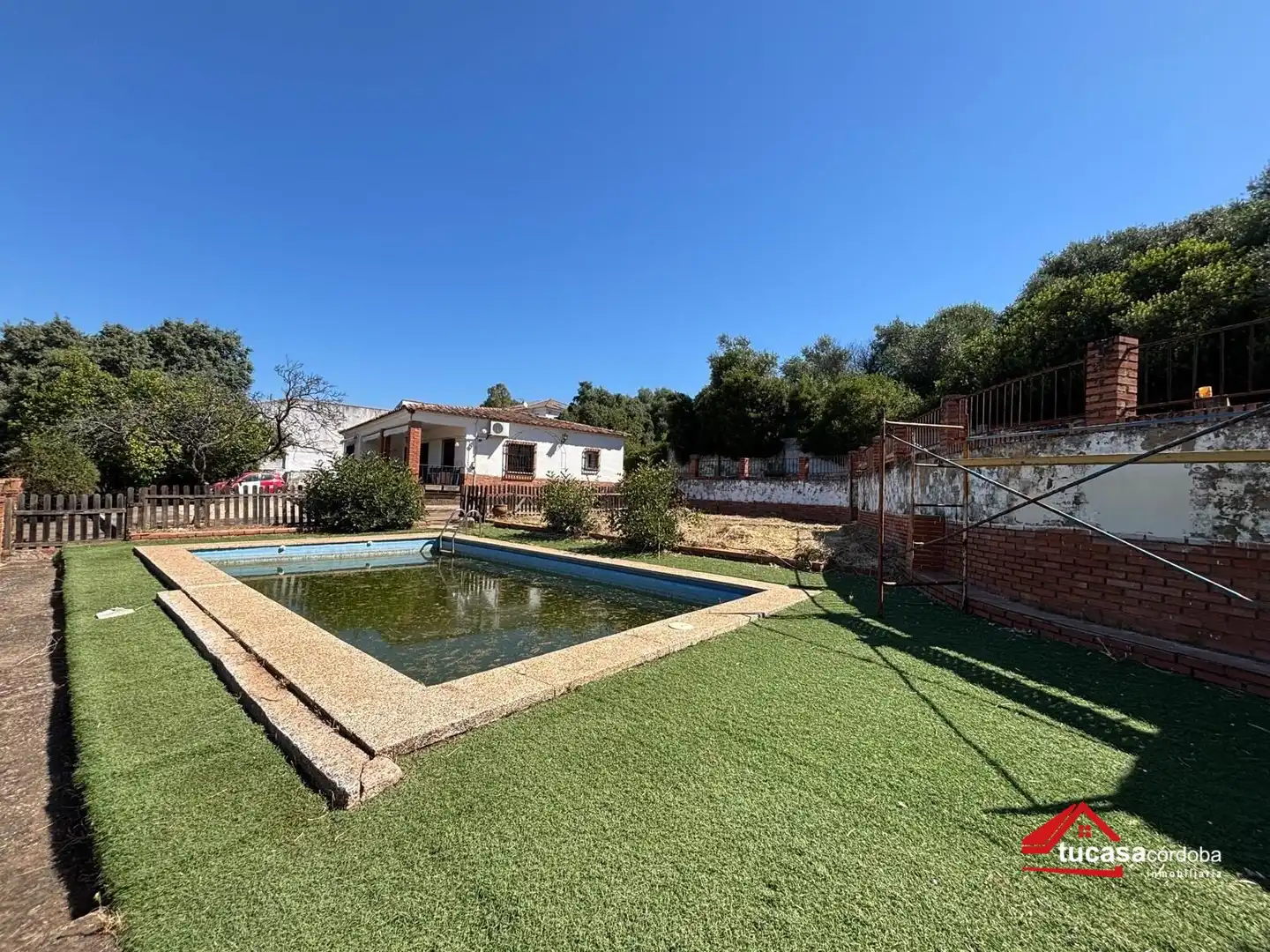 Swimming pool of Country homes for sale in Córdoba  with Air Conditioner, Heating and Storage room
