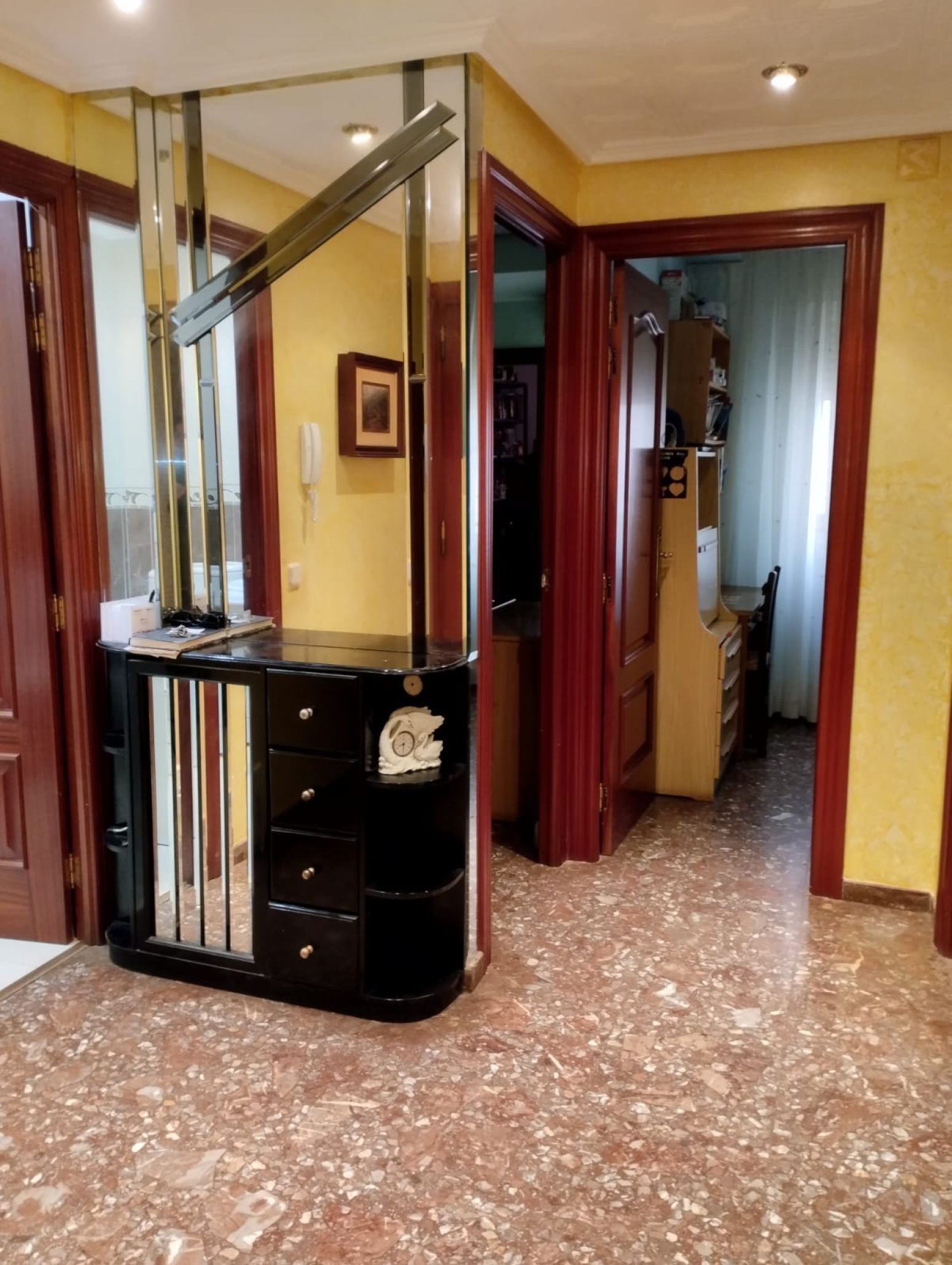 Wohnung zum Verkauf in Alberite mit Heizung, Abstellraum und Möbliert