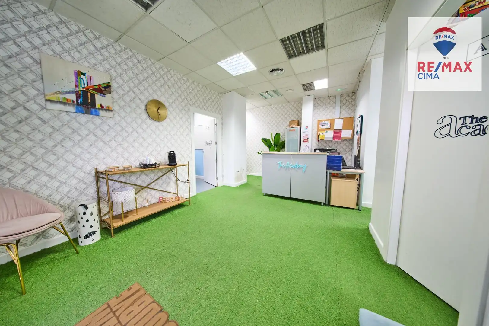 Business premises for transfer in Calle de la Cruz del Sur 8, imagen 7