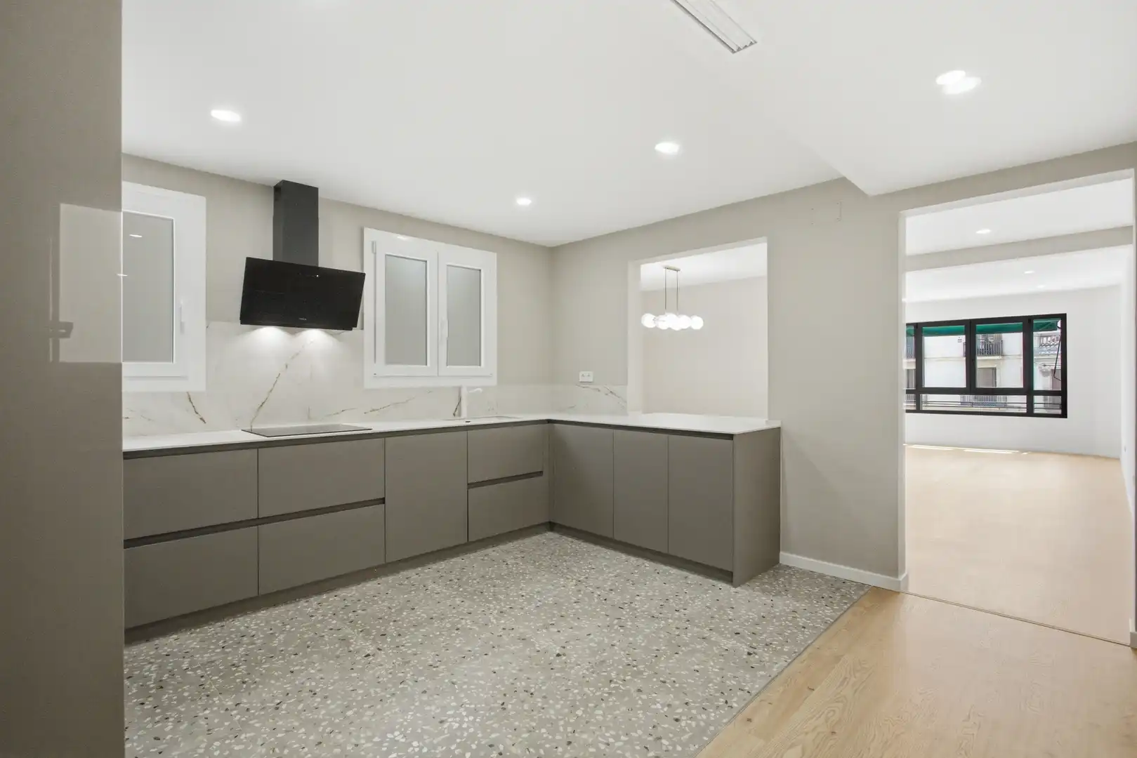 Flat with lift for sale in Avinguda del Portal de l'Àngel, imagen 4